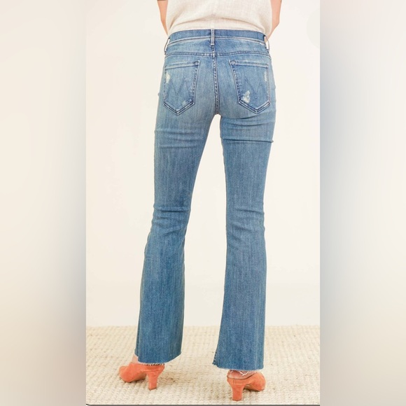 Mother The Weekender Fray Graffiti Girl Flare Jeans Size 28 - Picture 2 of 9